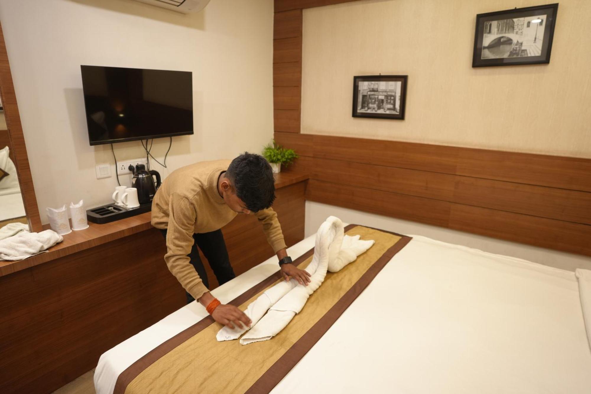 Hotel Silkhouse Premier Danapur Exterior foto
