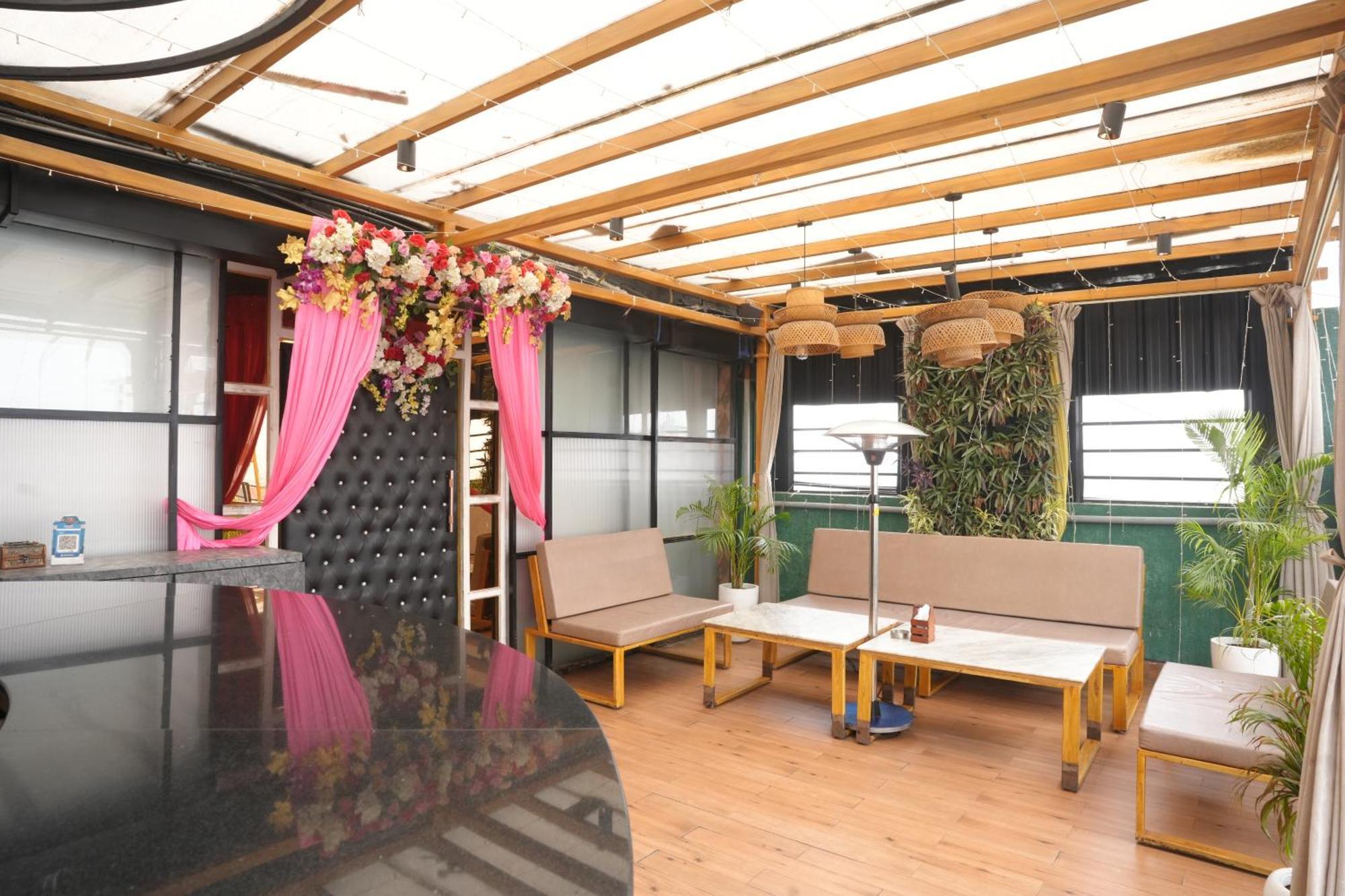 Hotel Silkhouse Premier Danapur Exterior foto